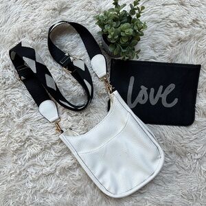 Boutique Vegan Leather Crossbody Bag 💗 White & Black